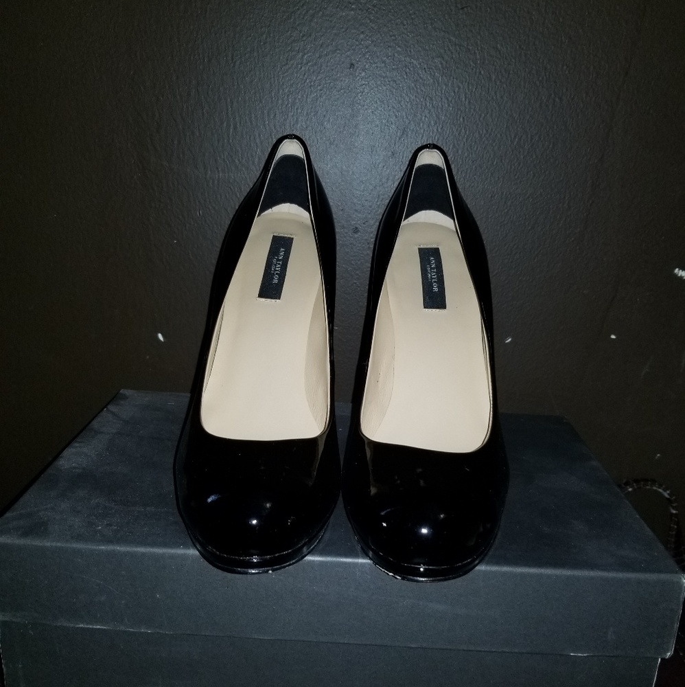 Heels - Picture 3 of 4